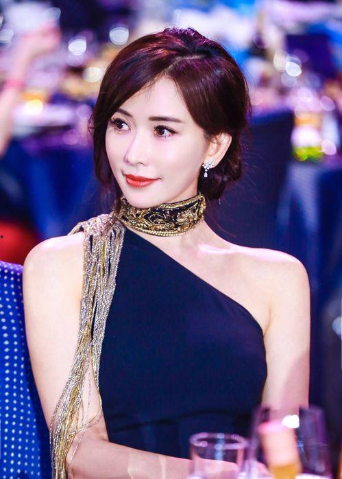 明星风光吗,明星风光背后的故事与真相